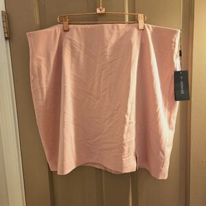 New 11 Honore size 22 pink skirt